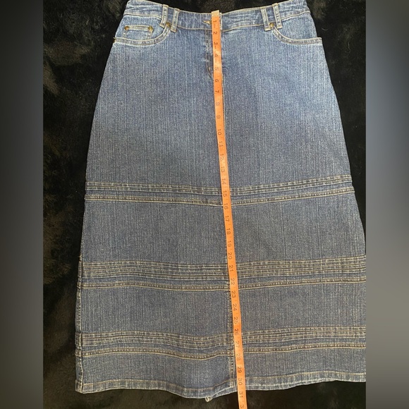 Christopher & Banks Denim Stretch Midi Skirt, Size 6 - Picture 4 of 4